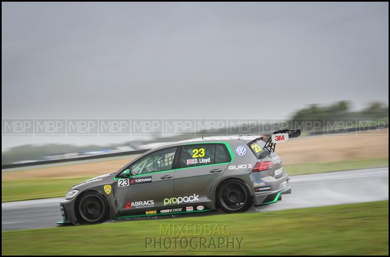 TCR UK, Croft Circuit motorsport photography uk